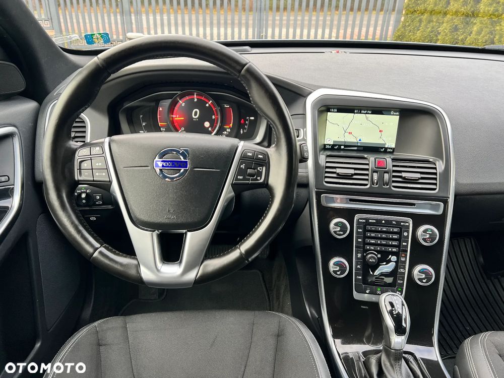 Volvo XC 60 D3 Geartronic Momentum - 15