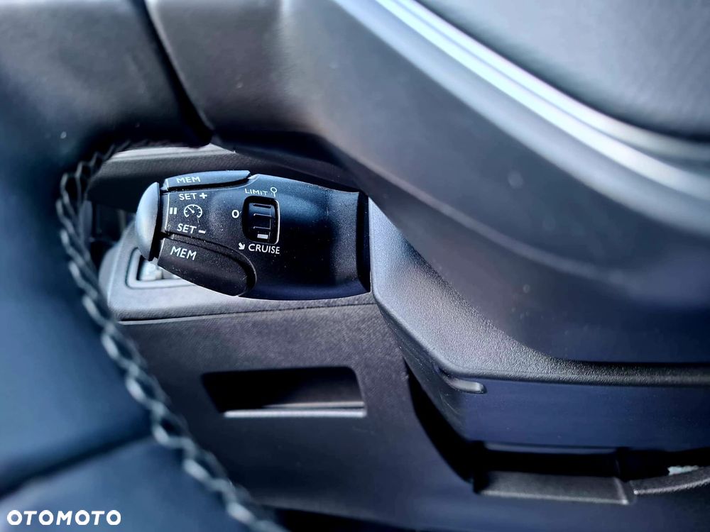 Peugeot 5008 1.5 BlueHDi Active Pack S&S EAT8 - 29