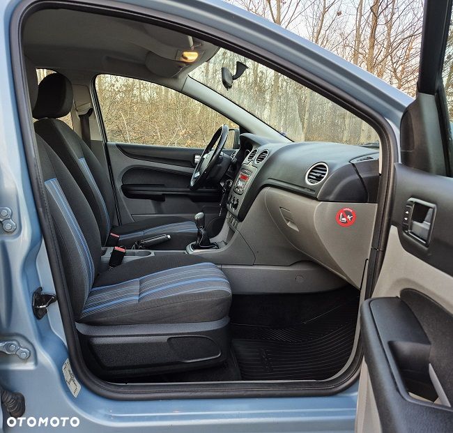 Ford Focus 1.8 Titanium - 13