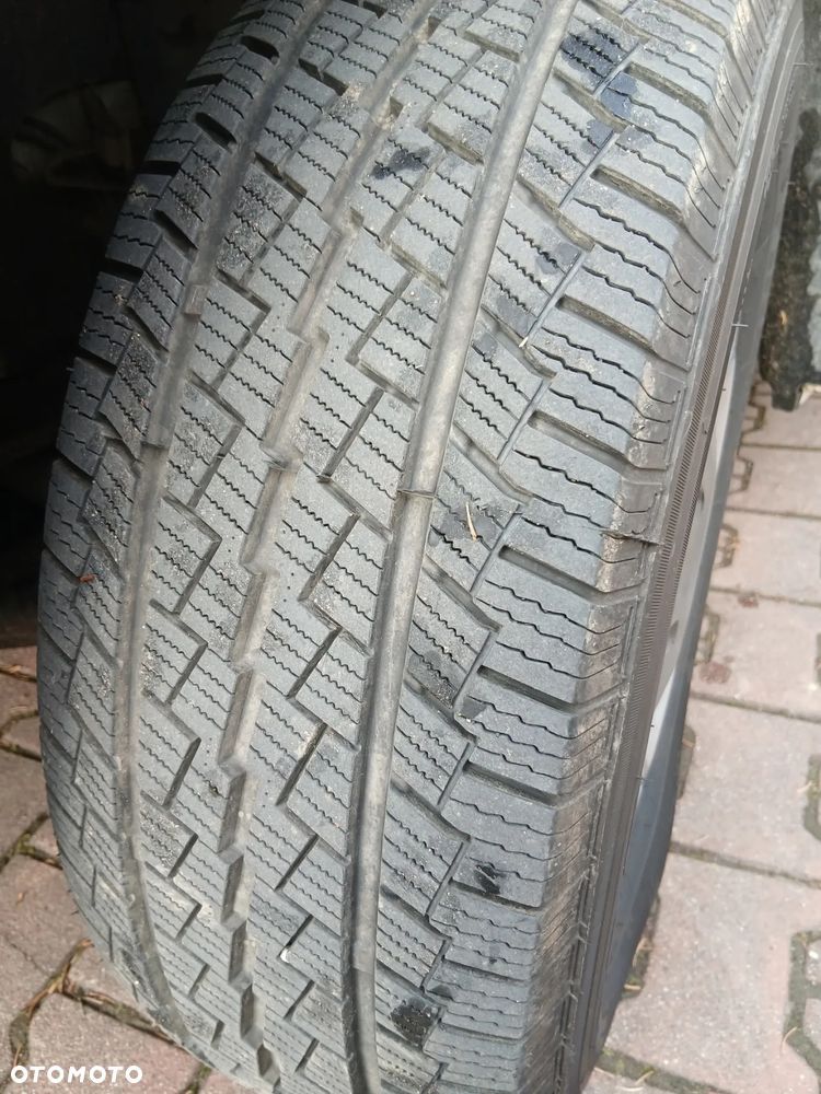 Mercedes-Benz Sprinter - 11