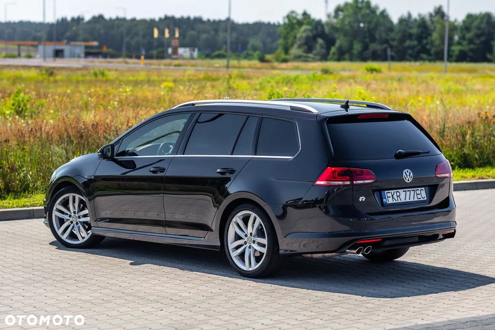 Volkswagen Golf - 6