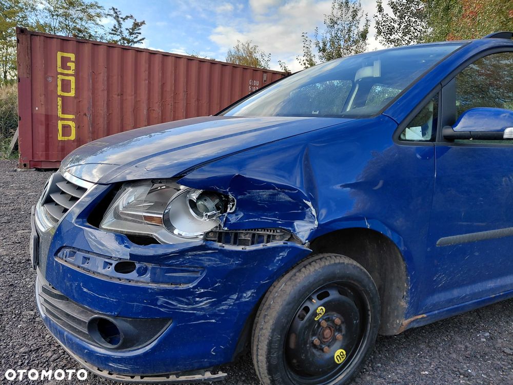 Volkswagen Touran 2006 photo 5