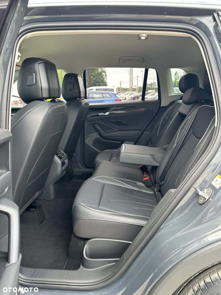 Volkswagen Tiguan - 16