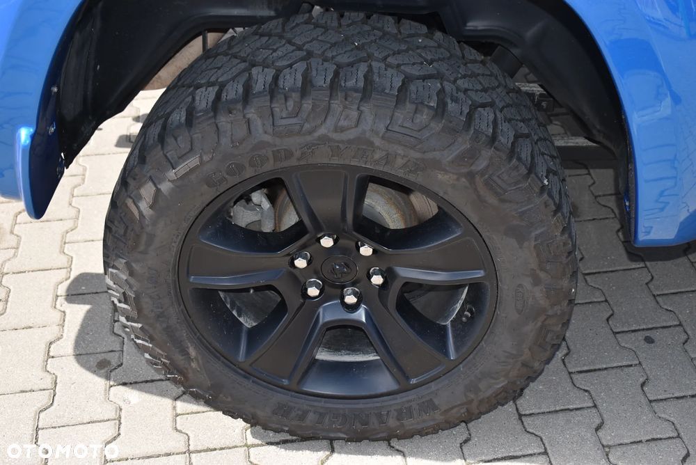 RAM 1500 Crew Cab Sport - 24