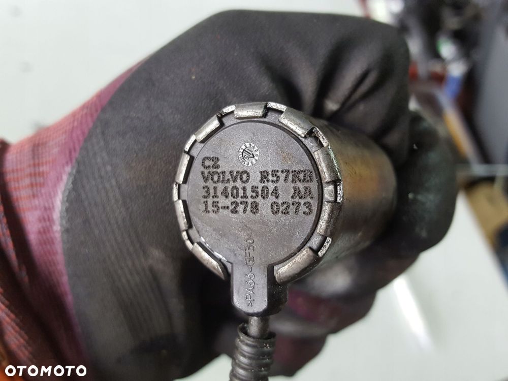 VOLVO XC60 I LIFT 13-17r 2.4 D CZUJNIK CIŚNIENIA OLEJU 31401504 - 2