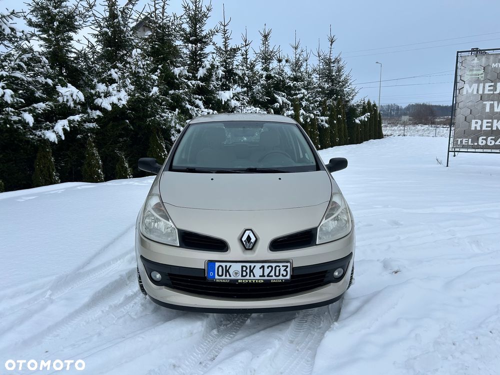 Renault Clio - 16