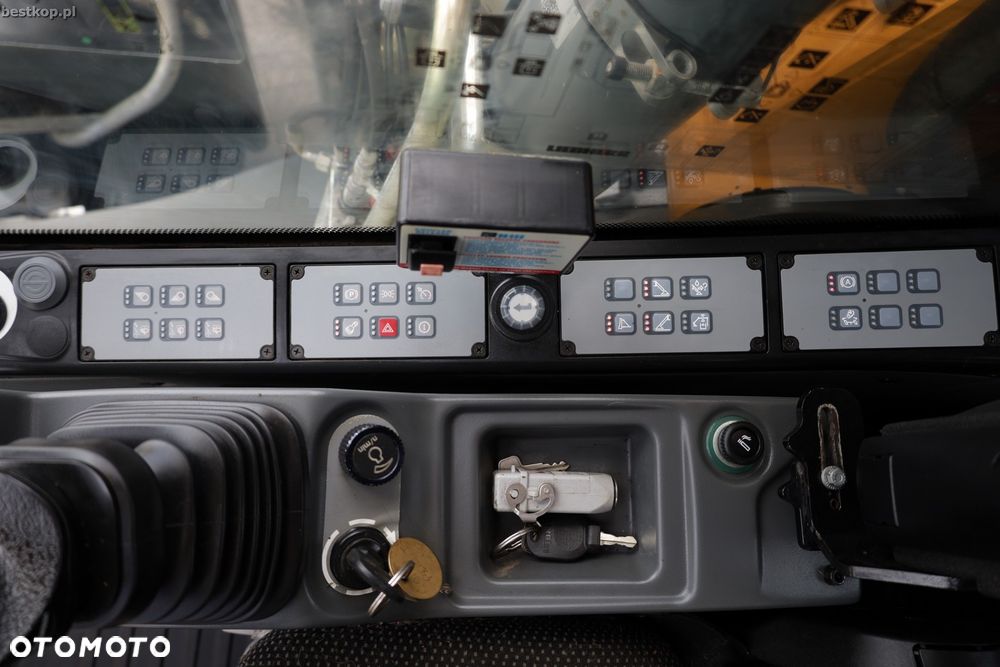 Liebherr A918 Compact - 29