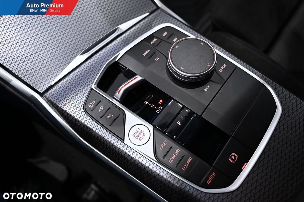 BMW Seria 3 320d xDrive mHEV - 12