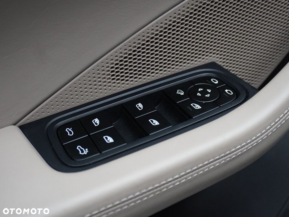 Porsche Macan - 20