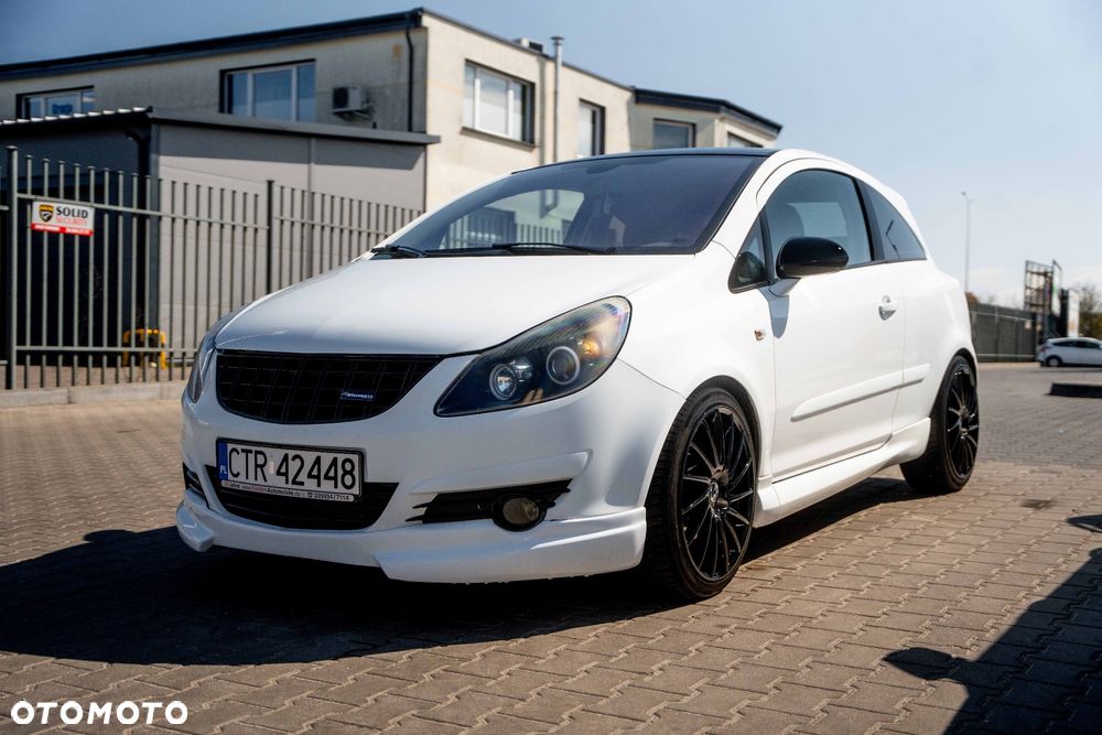 Opel Corsa 1.6 Turbo OPC Nürburgring Edition - 2