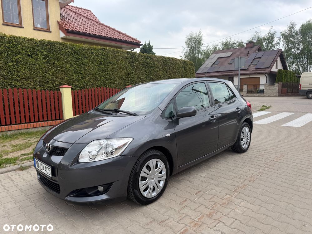 Toyota Auris 1.33 VVT-i Edition - 1