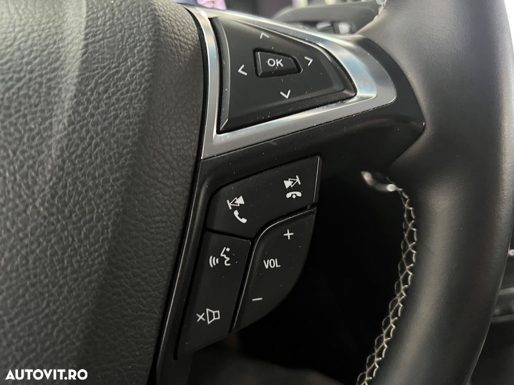 Ford Edge 2.0 TDCi Bi-Turbo 4x4 Titanium - 28