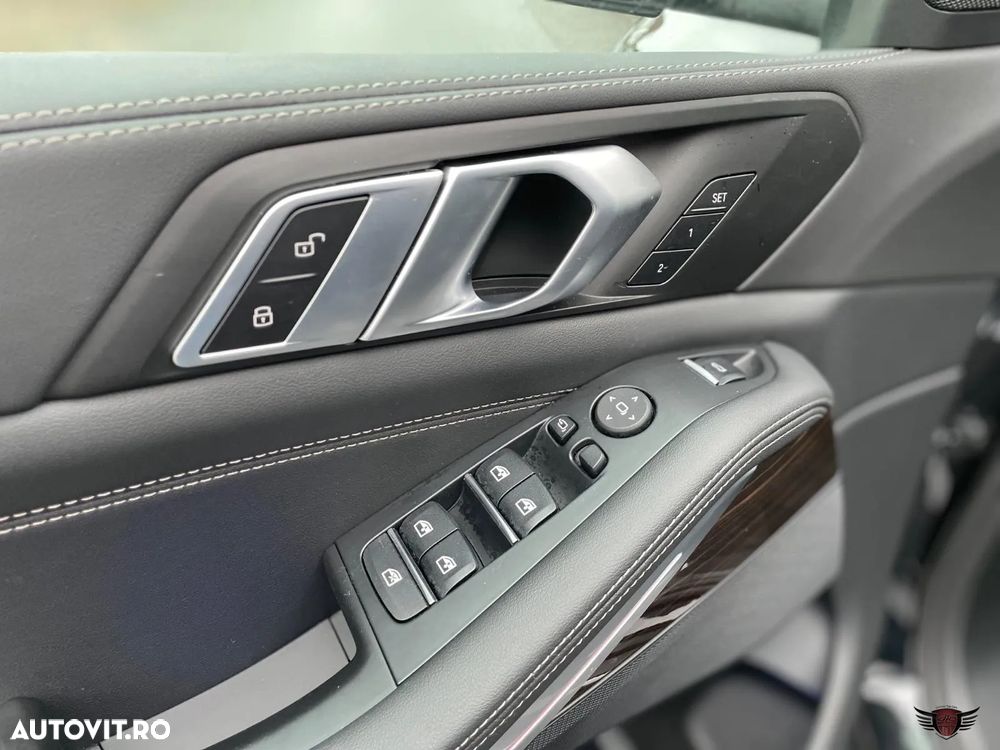 BMW X5 xDrive30d - 25