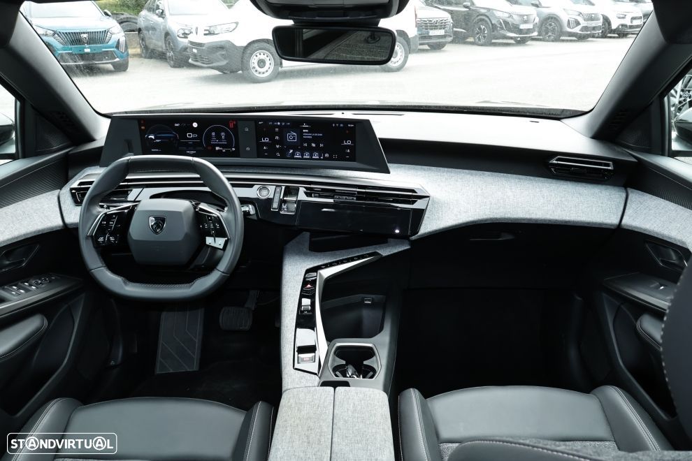 Peugeot 5008 1.2 Hybrid Allure e-DCS6 - 12