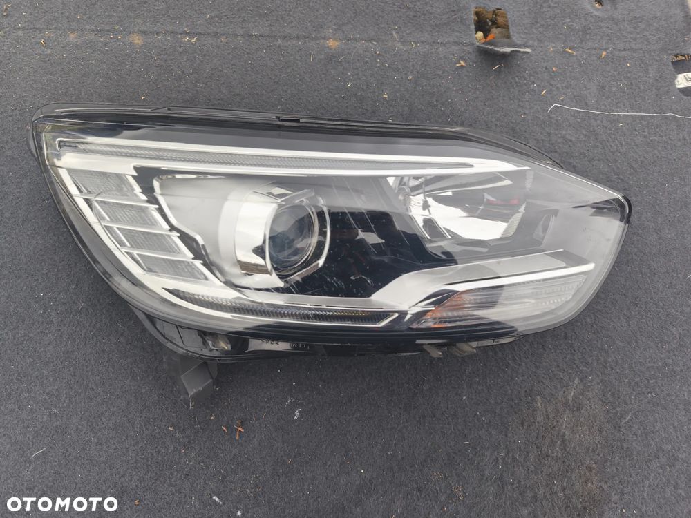 LAMPA PRZÓD PRZEDNIA PRAWA 260101685R RENAULT SCENIC IV - 1