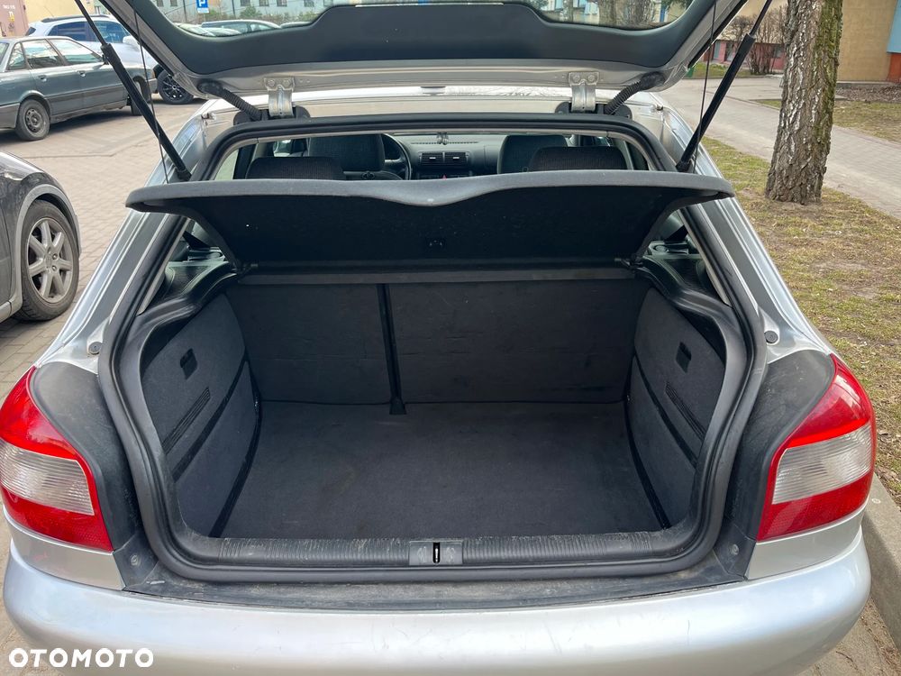Audi A3 Sportback 1.6 Ambition - 13