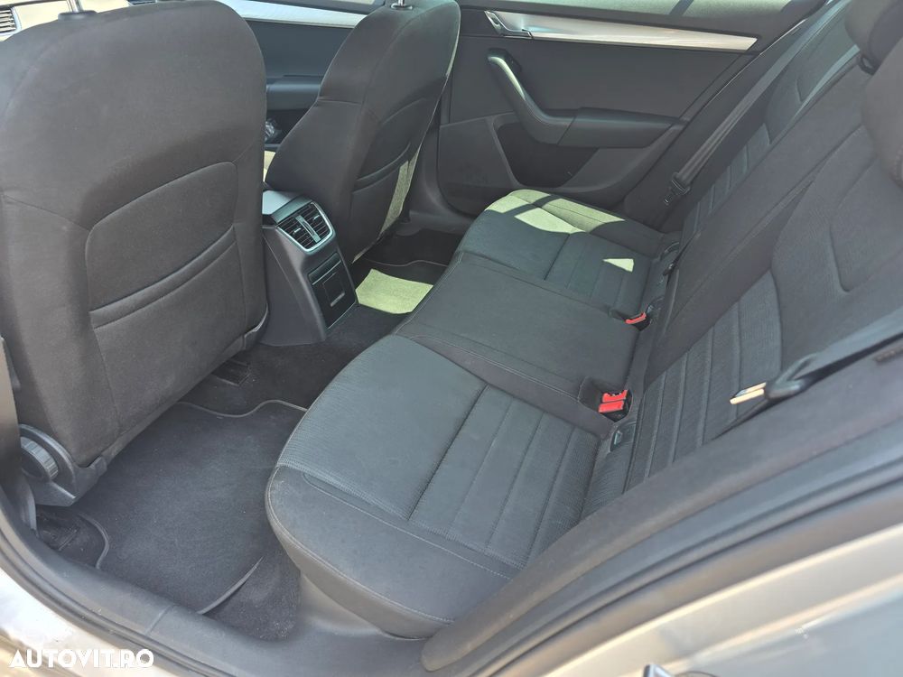Skoda Octavia 1.6 TDI DSG Style - 8