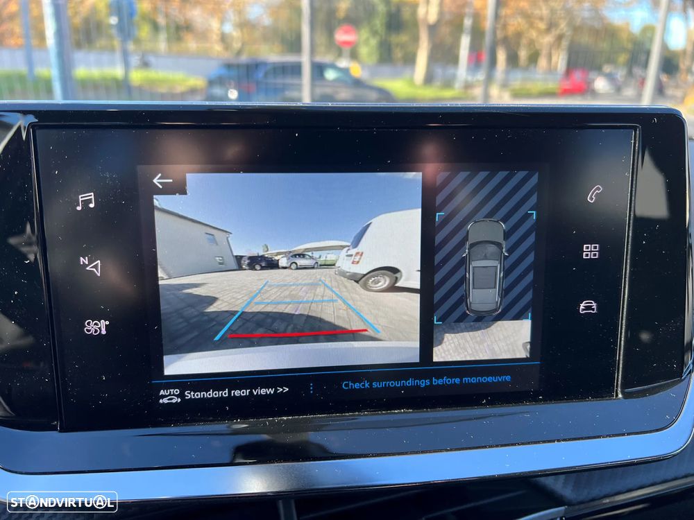 Peugeot 2008 PureTech 130 EAT8 Allure - 32