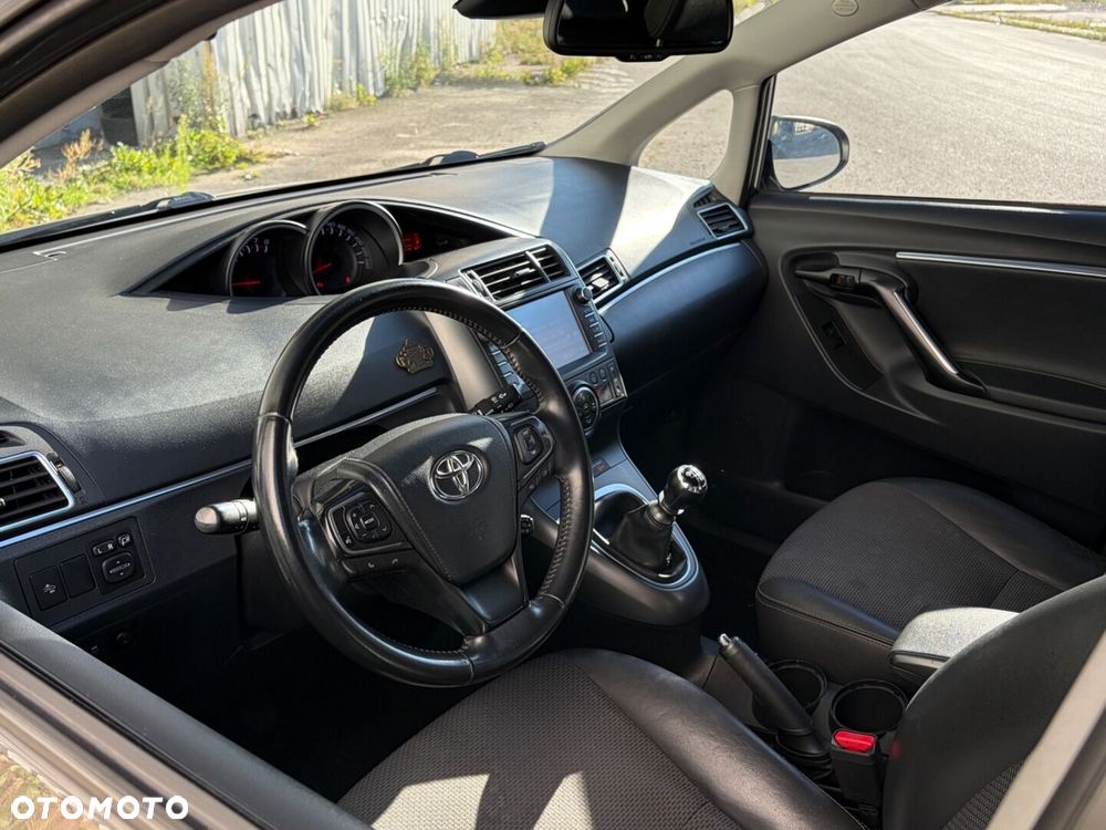 Toyota Verso 1.8 Prestige - 16