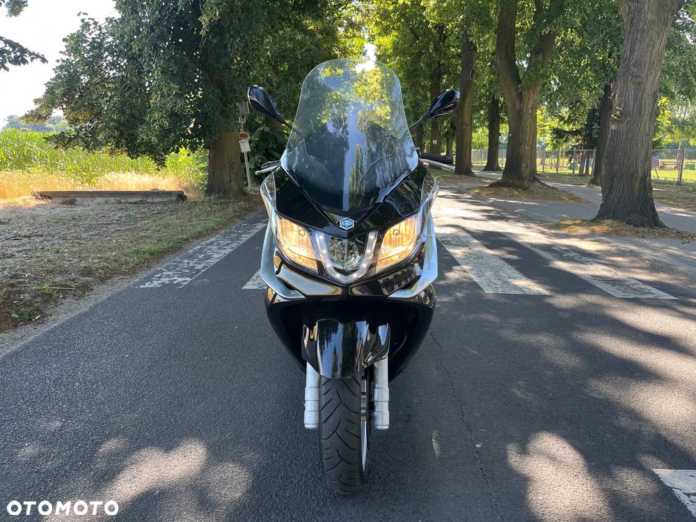 Piaggio X10 - 5