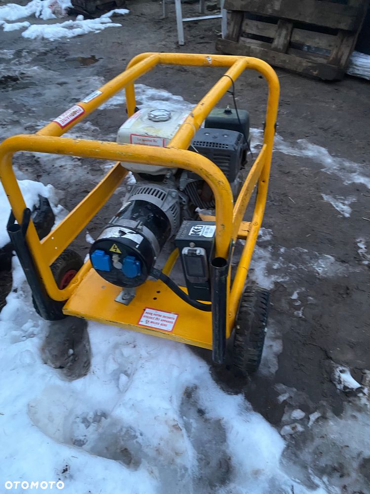 Agregat prądotwórczy 4 KW Honda 8 km 230v - 1