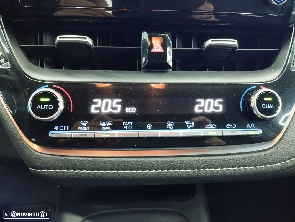 Toyota Corolla 1.8 Hybrid Comfort - 30