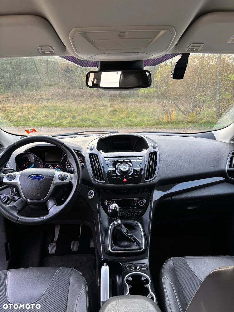 Ford Kuga 1.6 EcoBoost 2x4 Titanium - 11