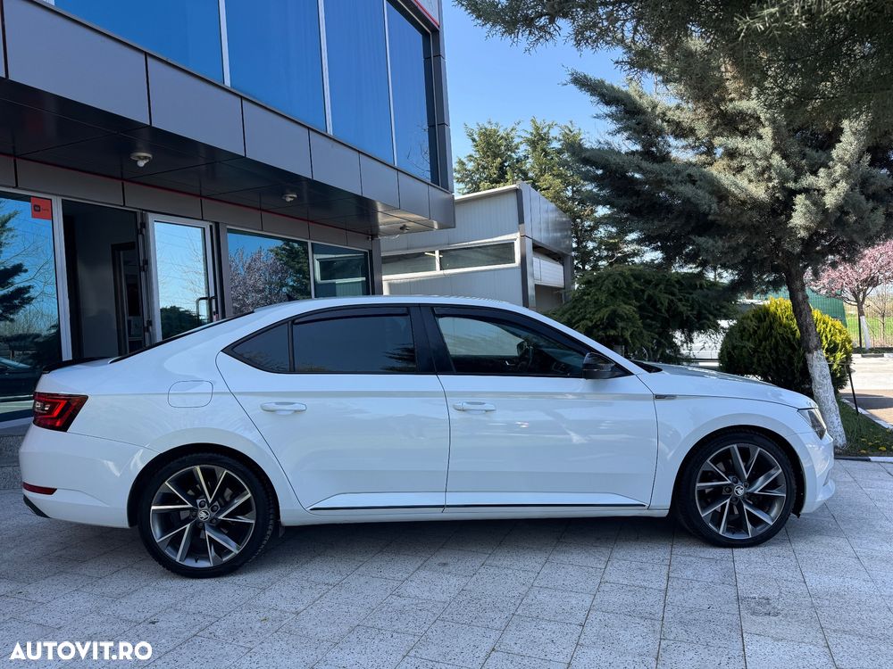 Skoda Superb 2.0 TDI DSG Premium Edition - 26