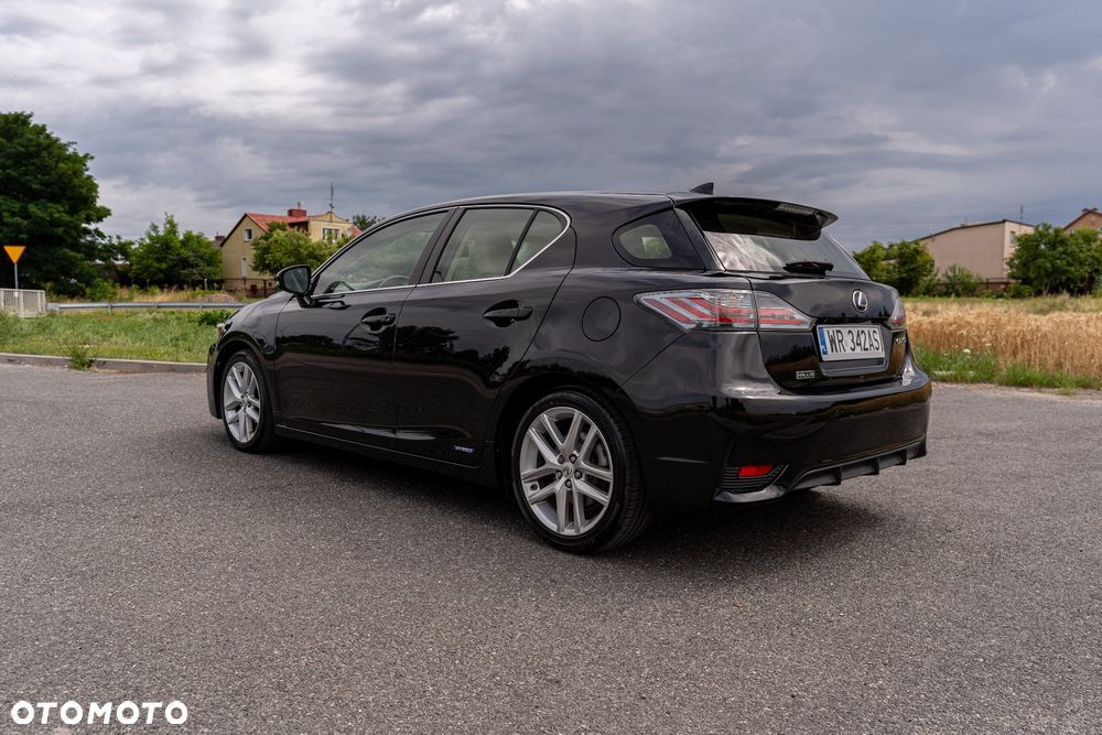 Lexus CT - 5