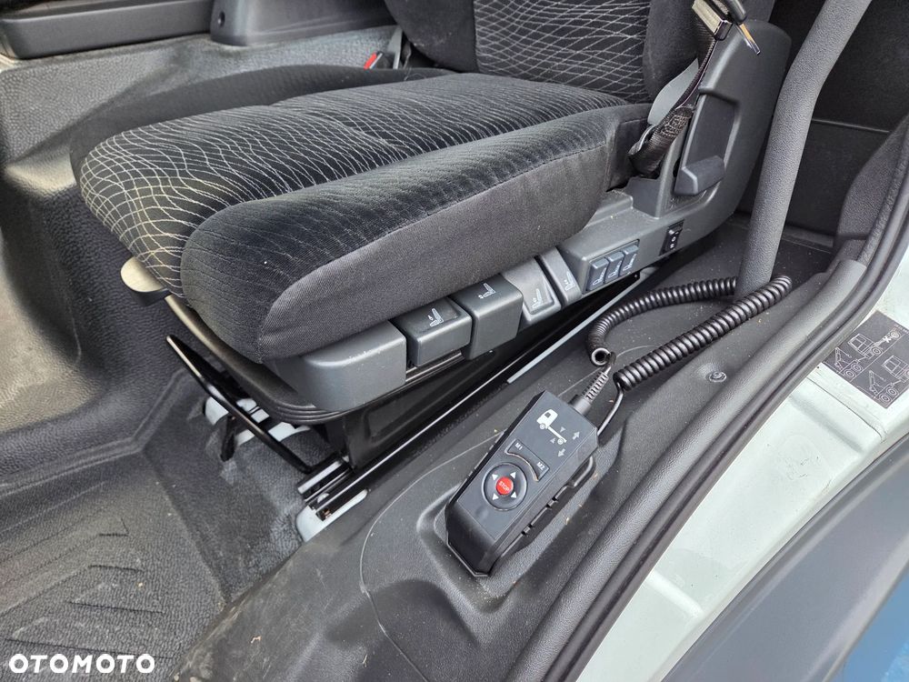 Mercedes-Benz Atego 818 - 26