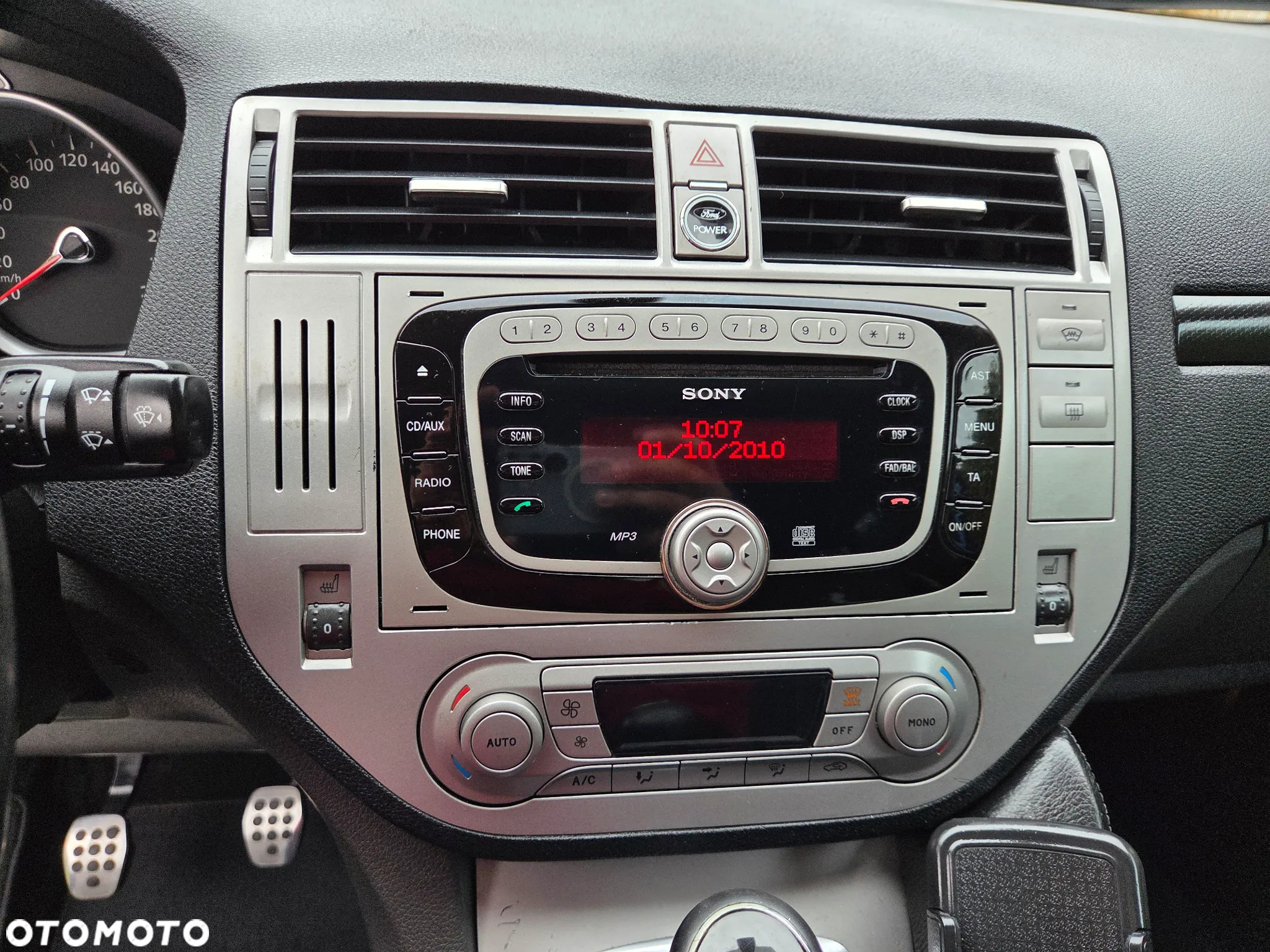 Ford Kuga 2.0 TDCi 4x4 Titanium - 24