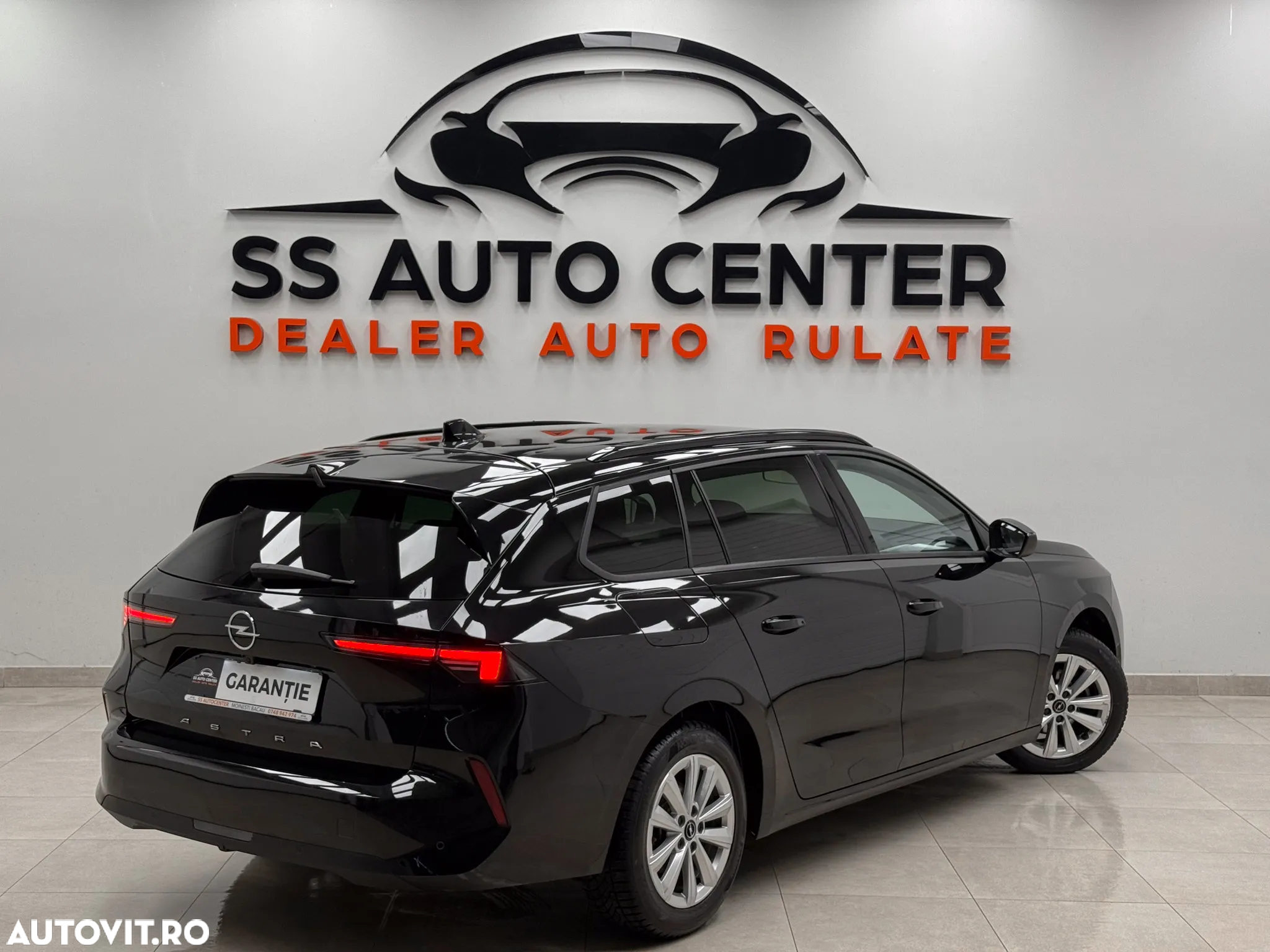 Opel Astra Sports Tourer 1.2 Turbo Enjoy - 3