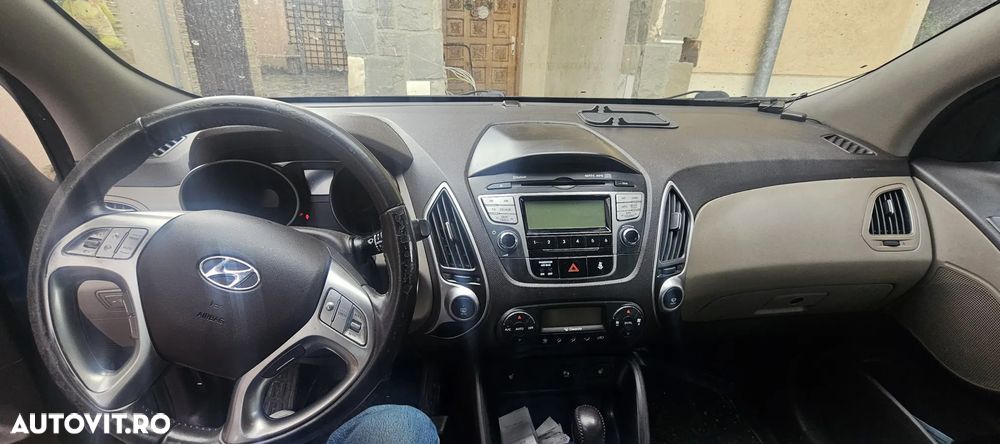 Hyundai ix35 2.0 CRDI High 4WD GLS Aut. Premium - 12