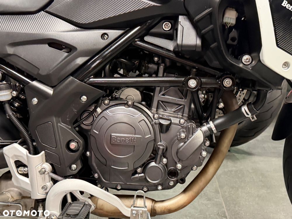 Benelli TRK 251 - 15