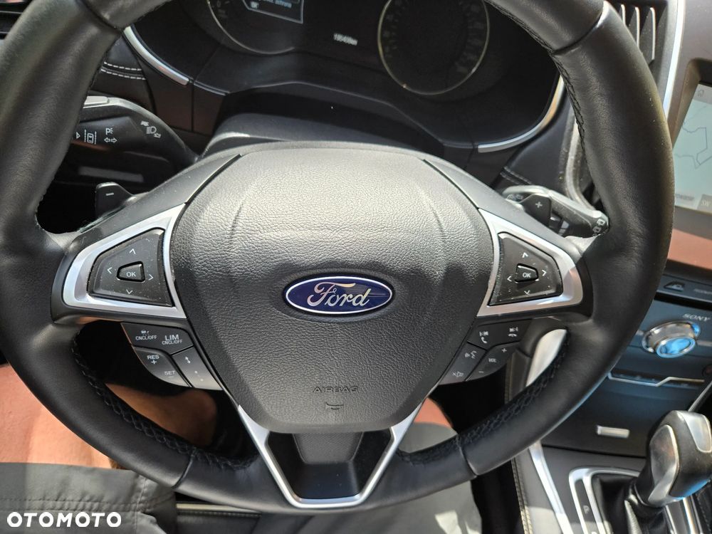 Ford Edge 2.0 TDCi Twin-Turbo 4WD Titanium - 10