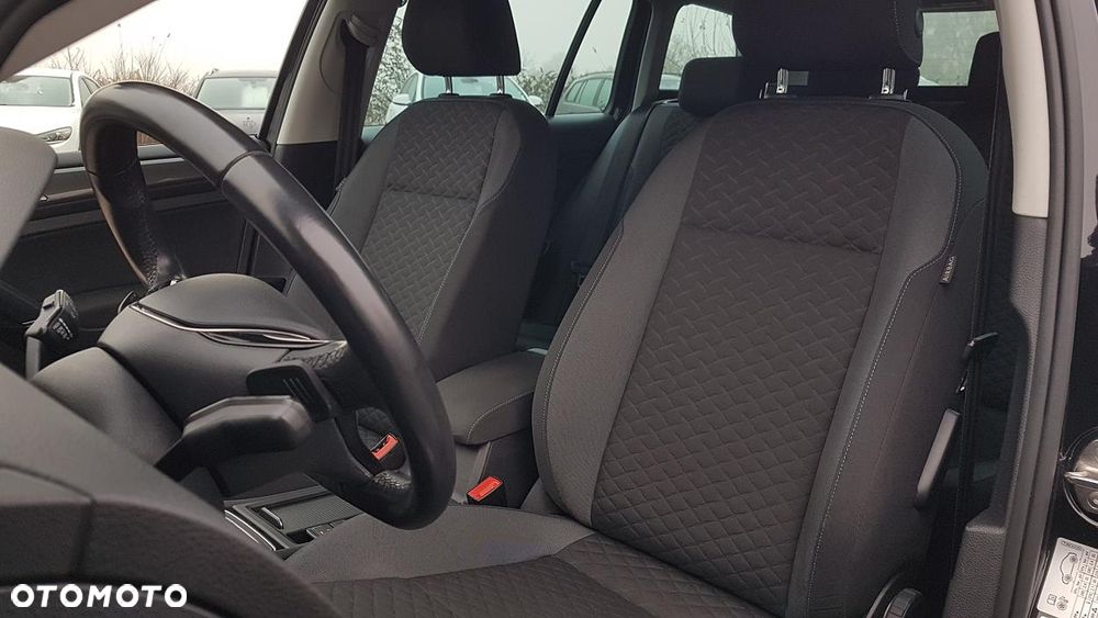 Volkswagen Golf 1.6 TDI SCR DSG Join - 19