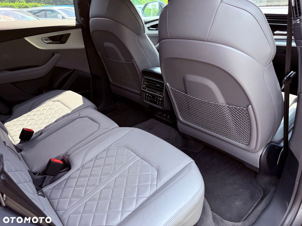 Audi Q8 - 15
