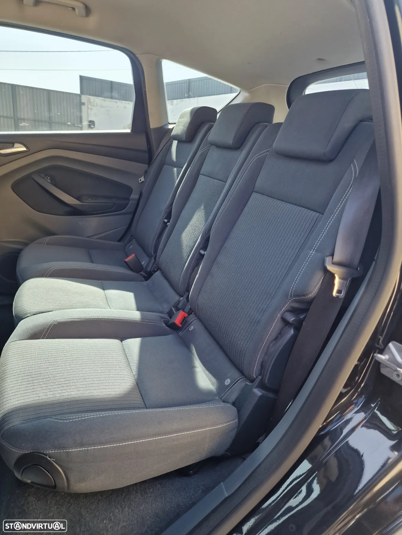 Ford C-Max 1.6 TDCi S&S Titanium - 16