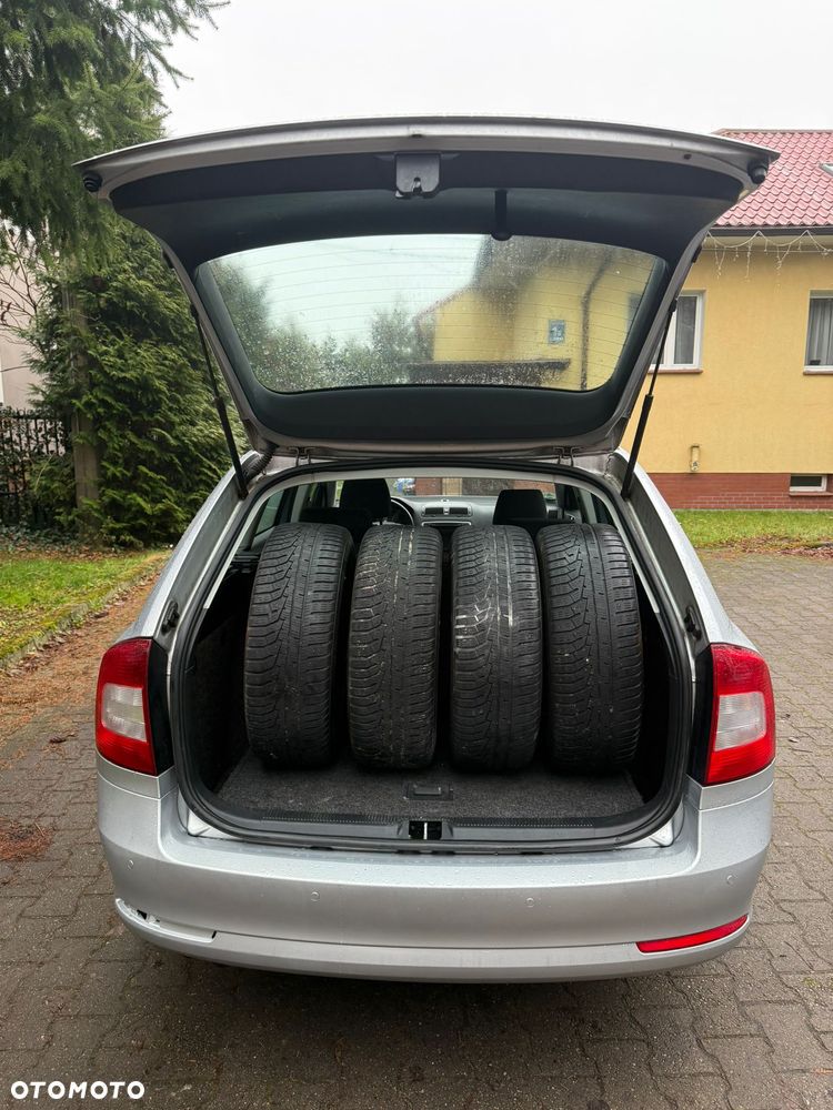 Skoda Octavia 1.8 TSI DSG Ambiente - 5