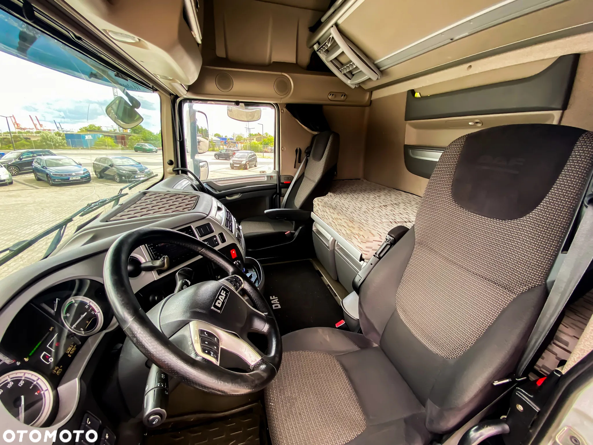 DAF XF 106 - 11