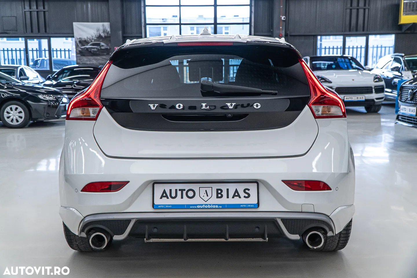Volvo V40 T3 Geartronic RDesign - 25