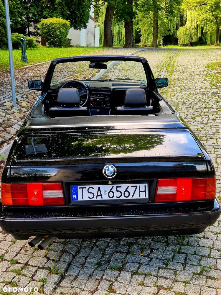BMW Seria 3 320i - 25