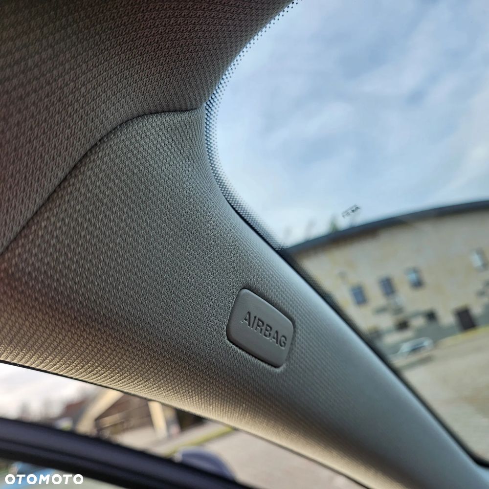 Audi A4 Avant 2.0 TDI DPF Ambiente - 32