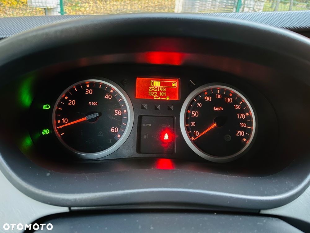 Renault Trafic Passenger FAP L2H1 Expression - 21