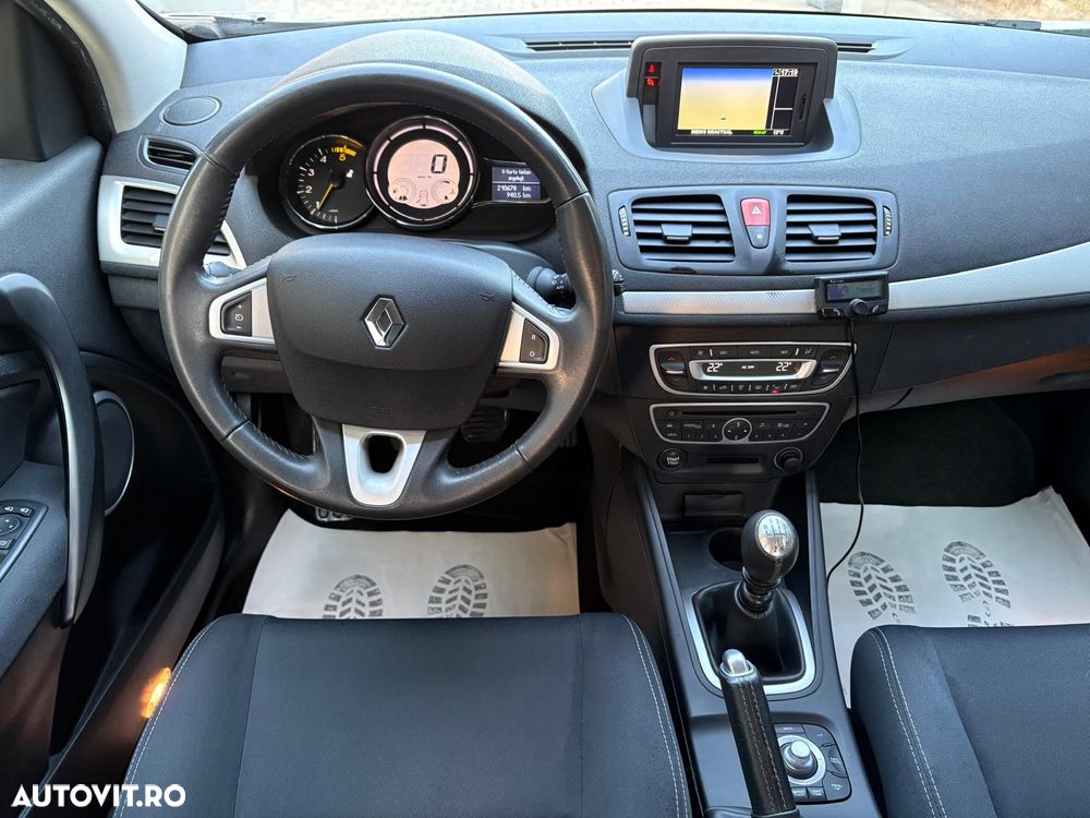 Renault Megane 1.9 dCi FAP Dynamique - 8