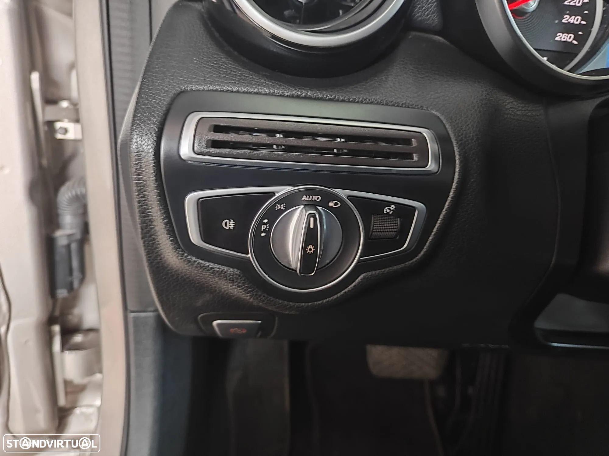 Mercedes-Benz C 300 de Avantgarde - 25