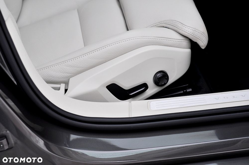 Volvo V60 B4 B Inscription - 17