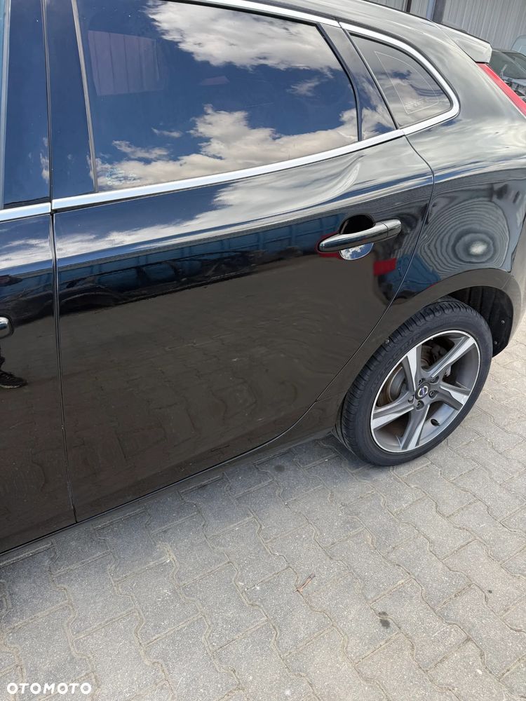 VOLVO V40 II 2014 ROK 717-46 DRZWI LEWE TYLNE W KOLOR - 1