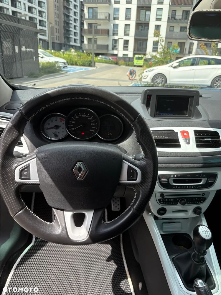 Renault Megane 2.0 dCi Dynamique - 8