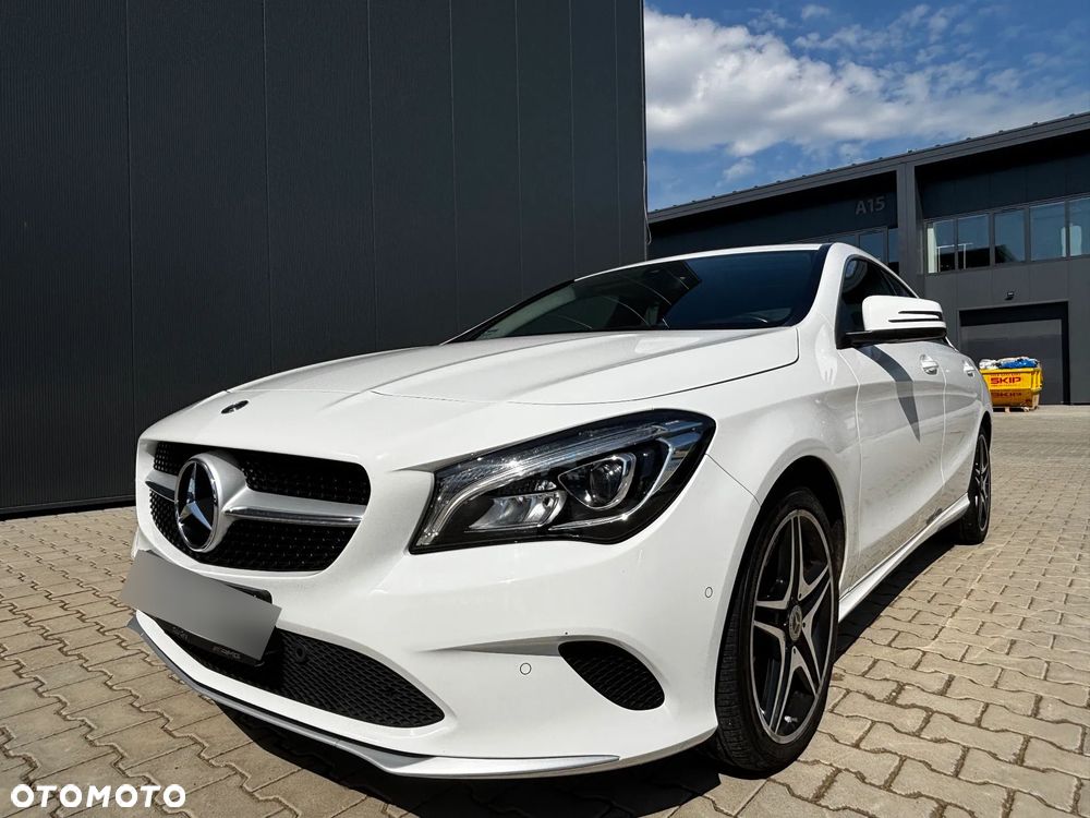 Mercedes-Benz CLA 180 7G-DCT - 7